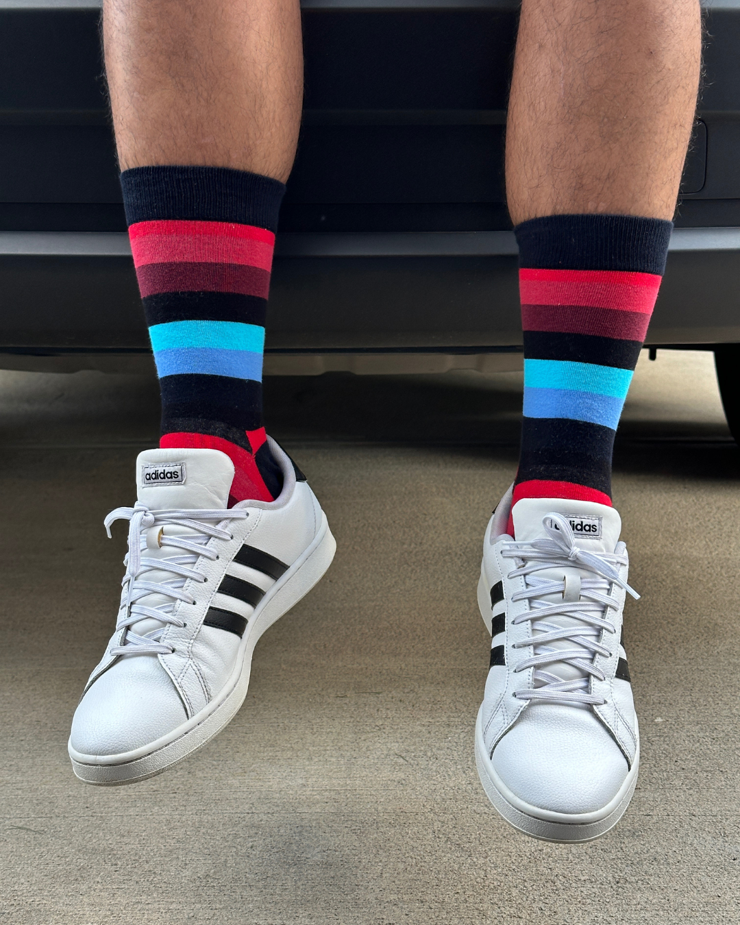 Classic Contrast socks featuring vibrant red base and contrasting navy stripes